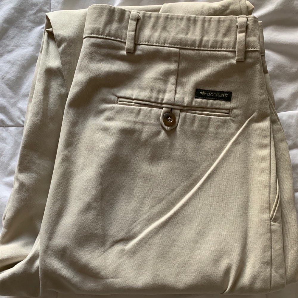 Men’s Dockers Khaki Pants